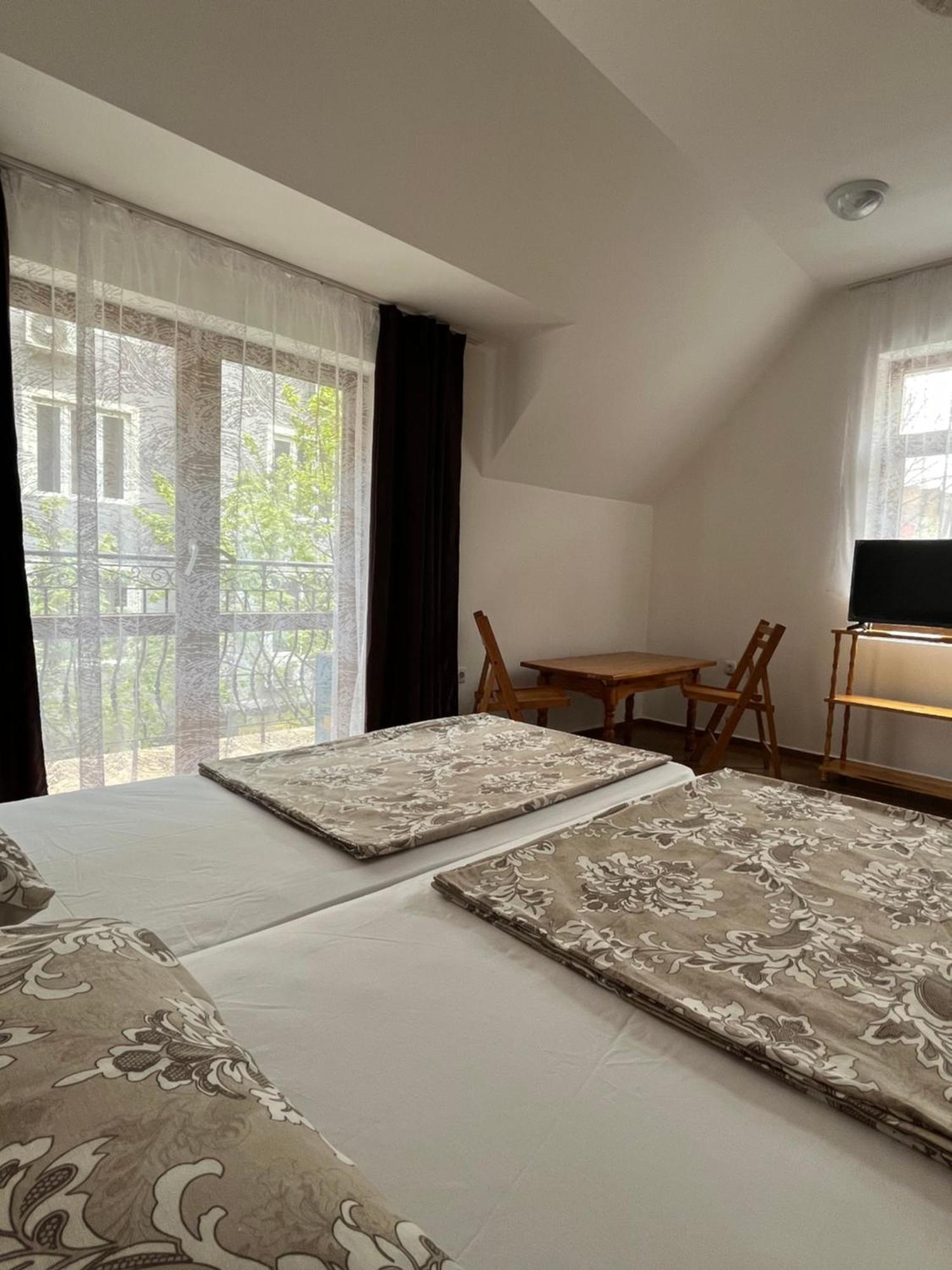 En-Suite Rooms: Novа Guesthouse In Sofia Center 外观 照片