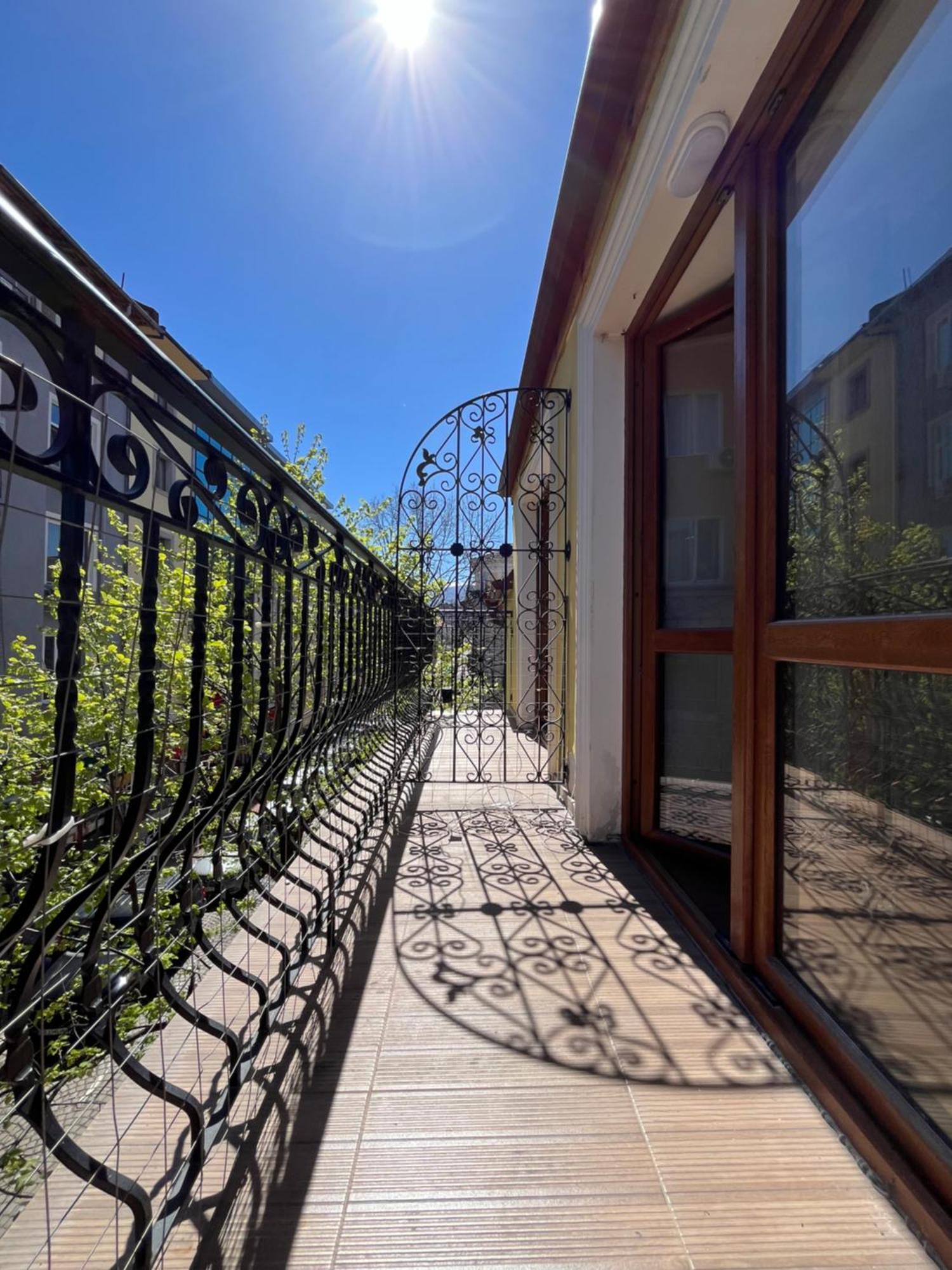 En-Suite Rooms: Novа Guesthouse In Sofia Center 外观 照片