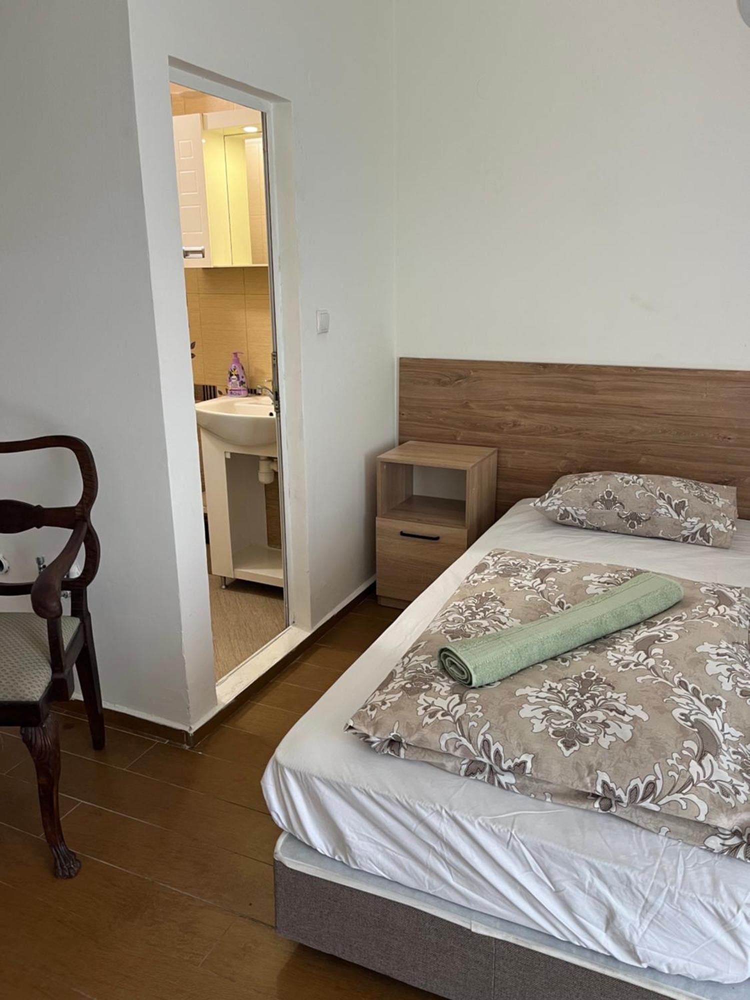 En-Suite Rooms: Novа Guesthouse In Sofia Center 外观 照片