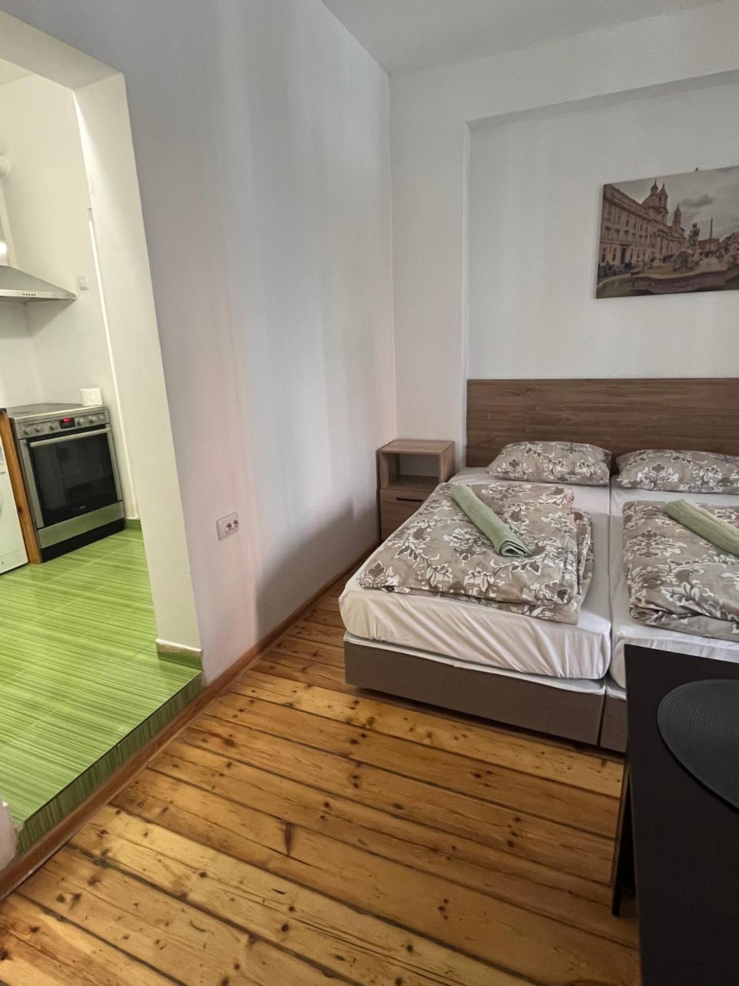 En-Suite Rooms: Novа Guesthouse In Sofia Center 外观 照片