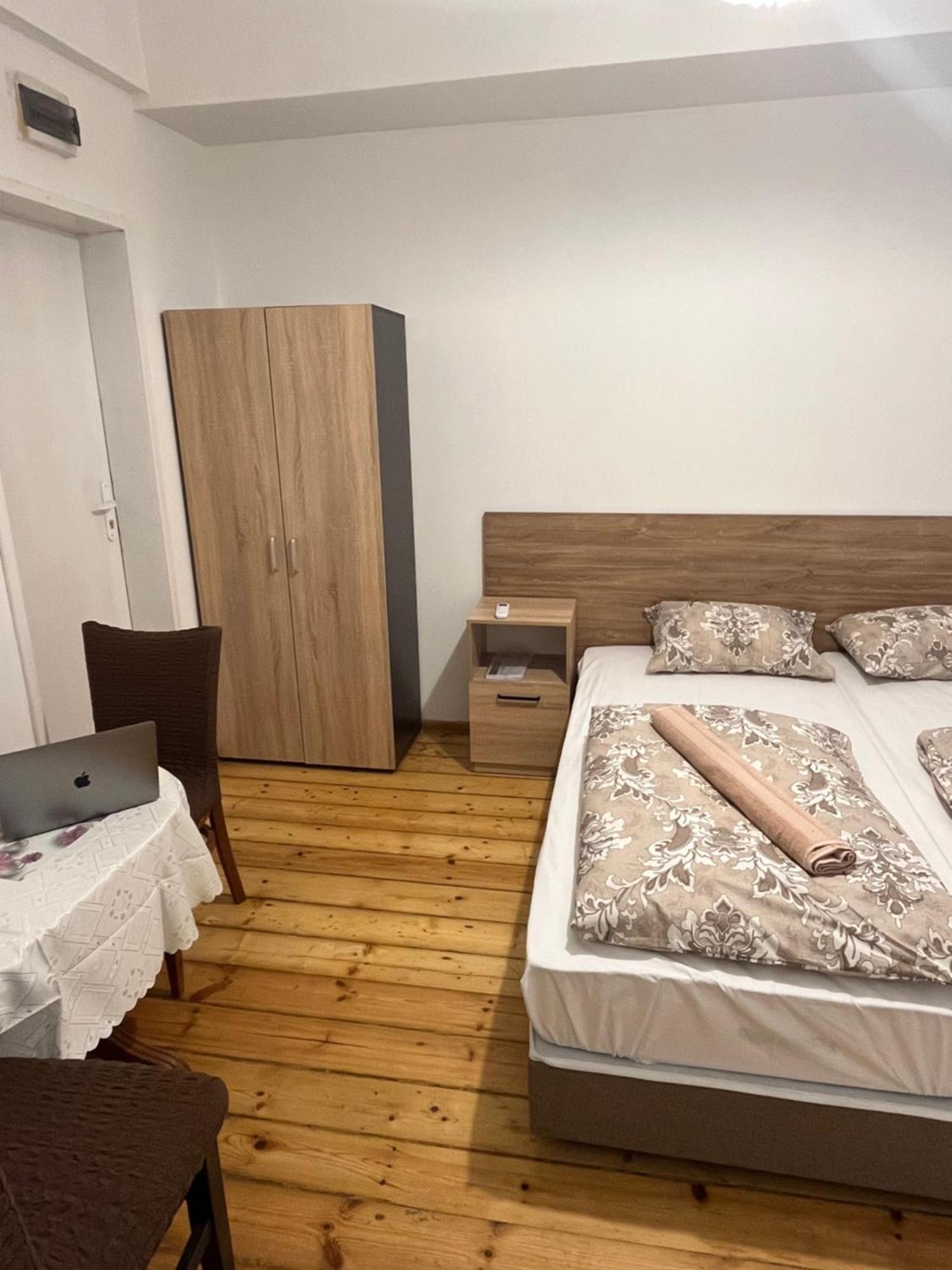 En-Suite Rooms: Novа Guesthouse In Sofia Center 外观 照片