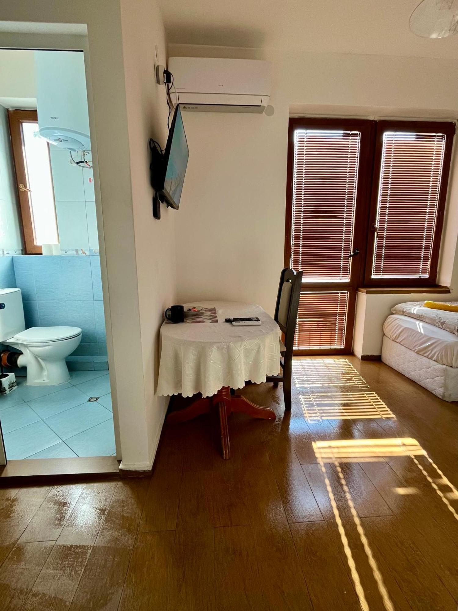 En-Suite Rooms: Novа Guesthouse In Sofia Center 客房 照片