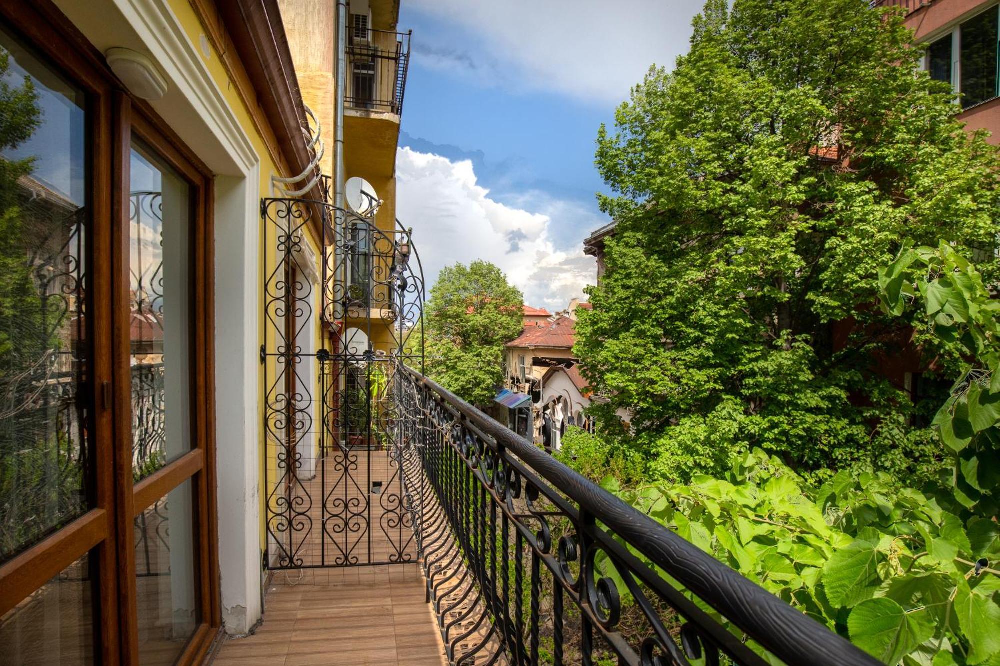 En-Suite Rooms: Novа Guesthouse In Sofia Center 外观 照片